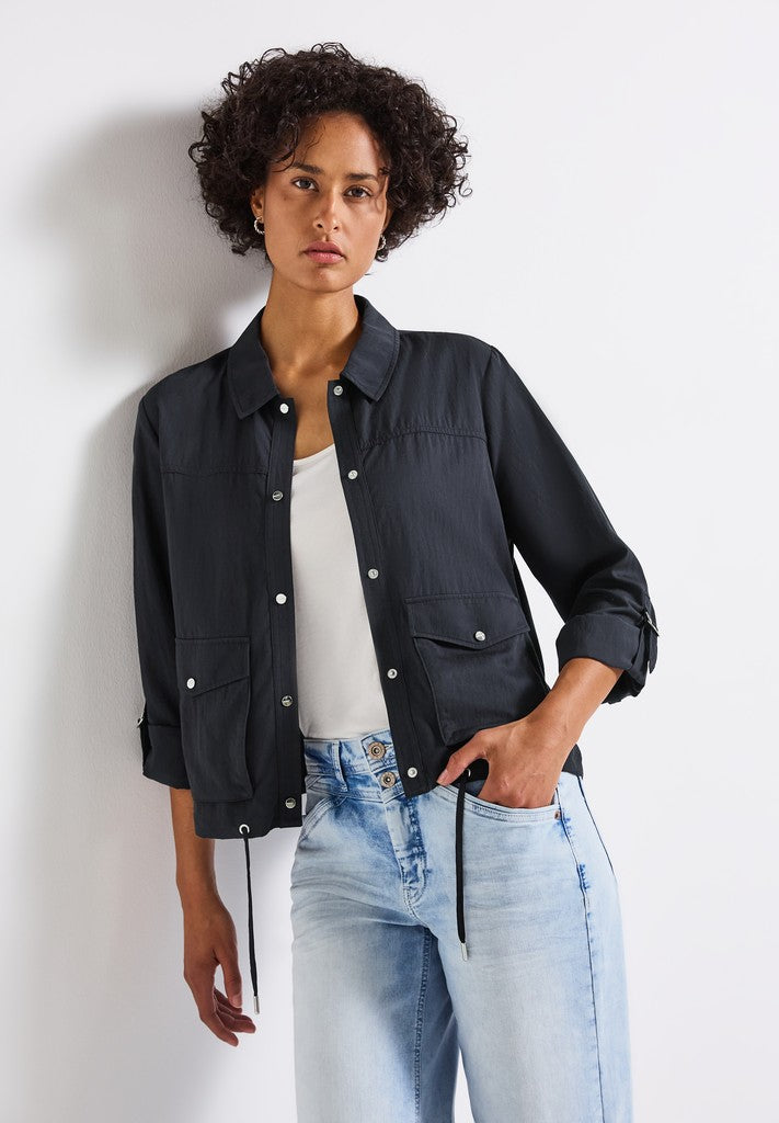 Light Structured Jkt w. Turn U