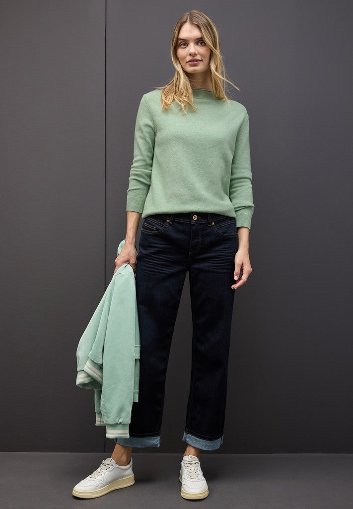 QR_rolled edge collar sweater