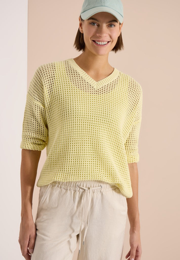 TOS_Crochet V-neck