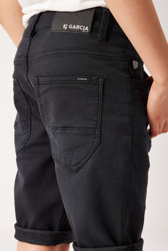 355 col.1755_Lazlo short