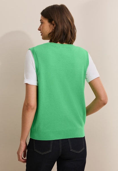 Cosy buttoned vest