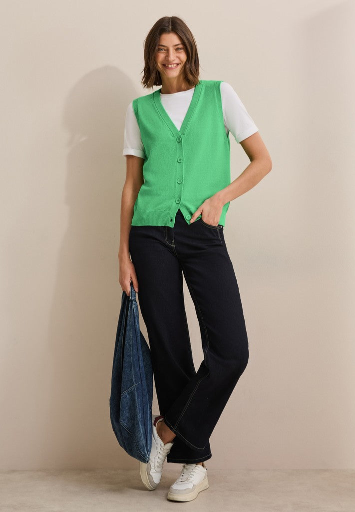 Cosy buttoned vest