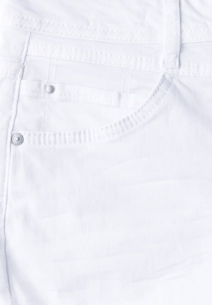 Style NOS Scarlett White 22