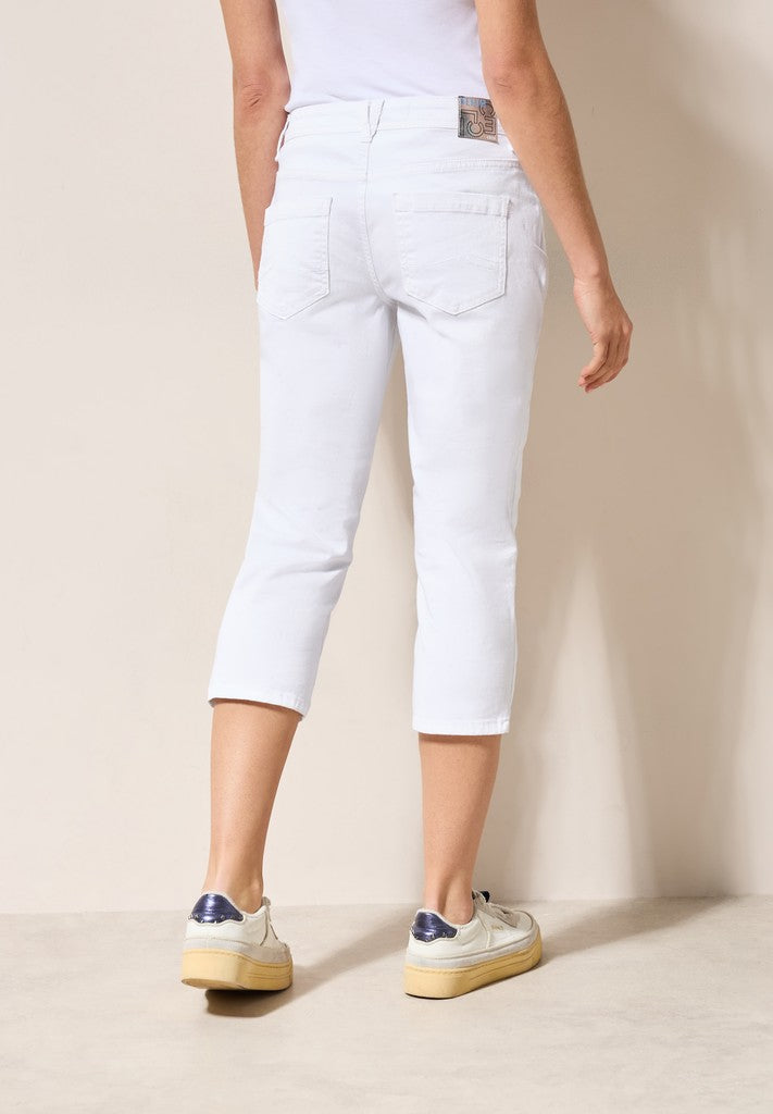 Style NOS Scarlett White 22