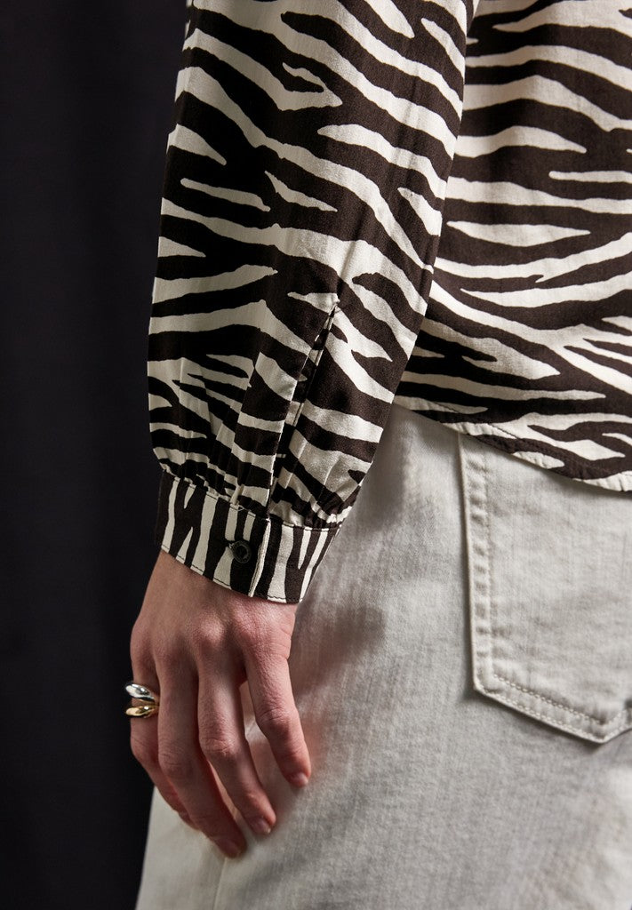 LTD QR Splitneck tunic blouse
