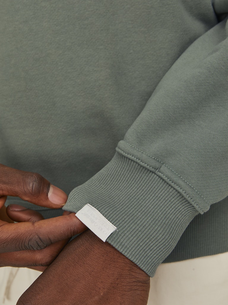 JCOCOLLECTIVE SWEAT CREW NECK