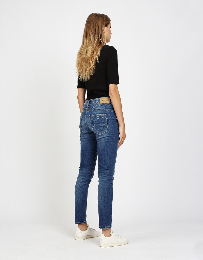 94AMELIE