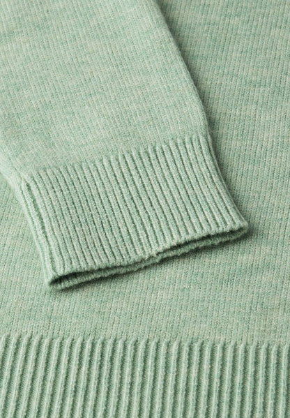 QR_rolled edge collar sweater