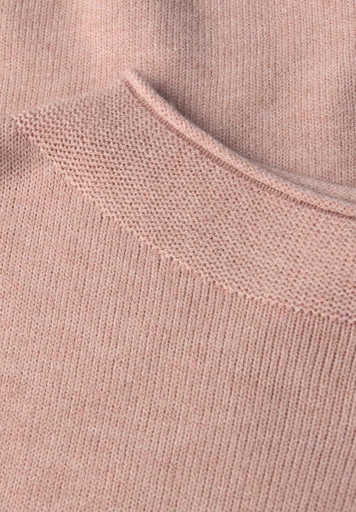 QR_rolled edge collar sweater
