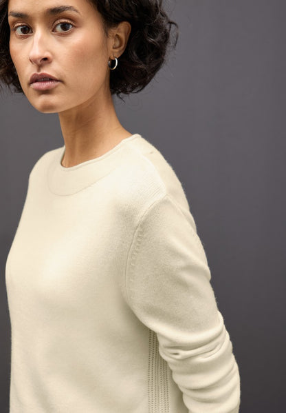 QR_rolled edge collar sweater