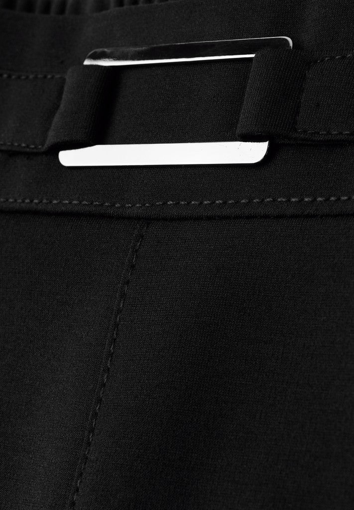 QR_Buckle Detail Straight Leg