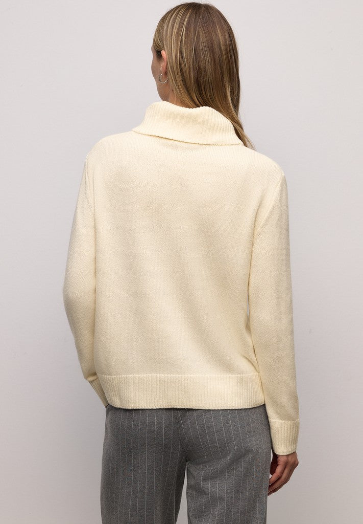 cosy sweater with roll-neck