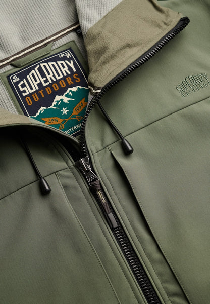 HOODED SOFTSHELL TREKKER JKT