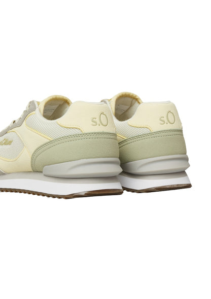 Sneaker