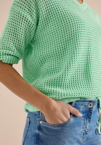 TOS_Crochet V-neck