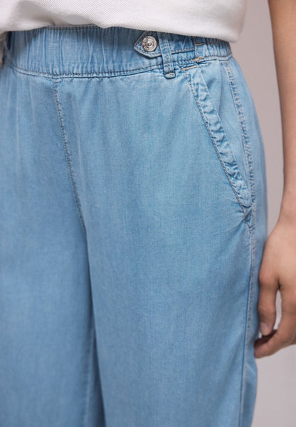 Washed Wide Leg HW Flap Detail
