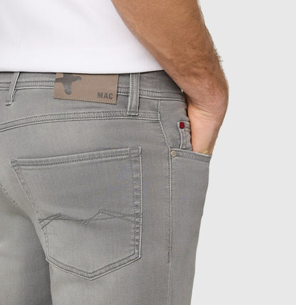 Jogn Bermuda