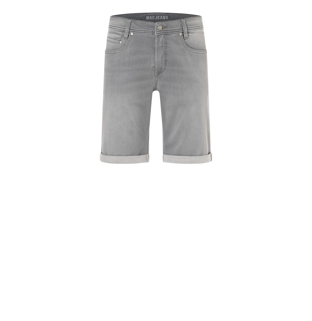 Jogn Bermuda