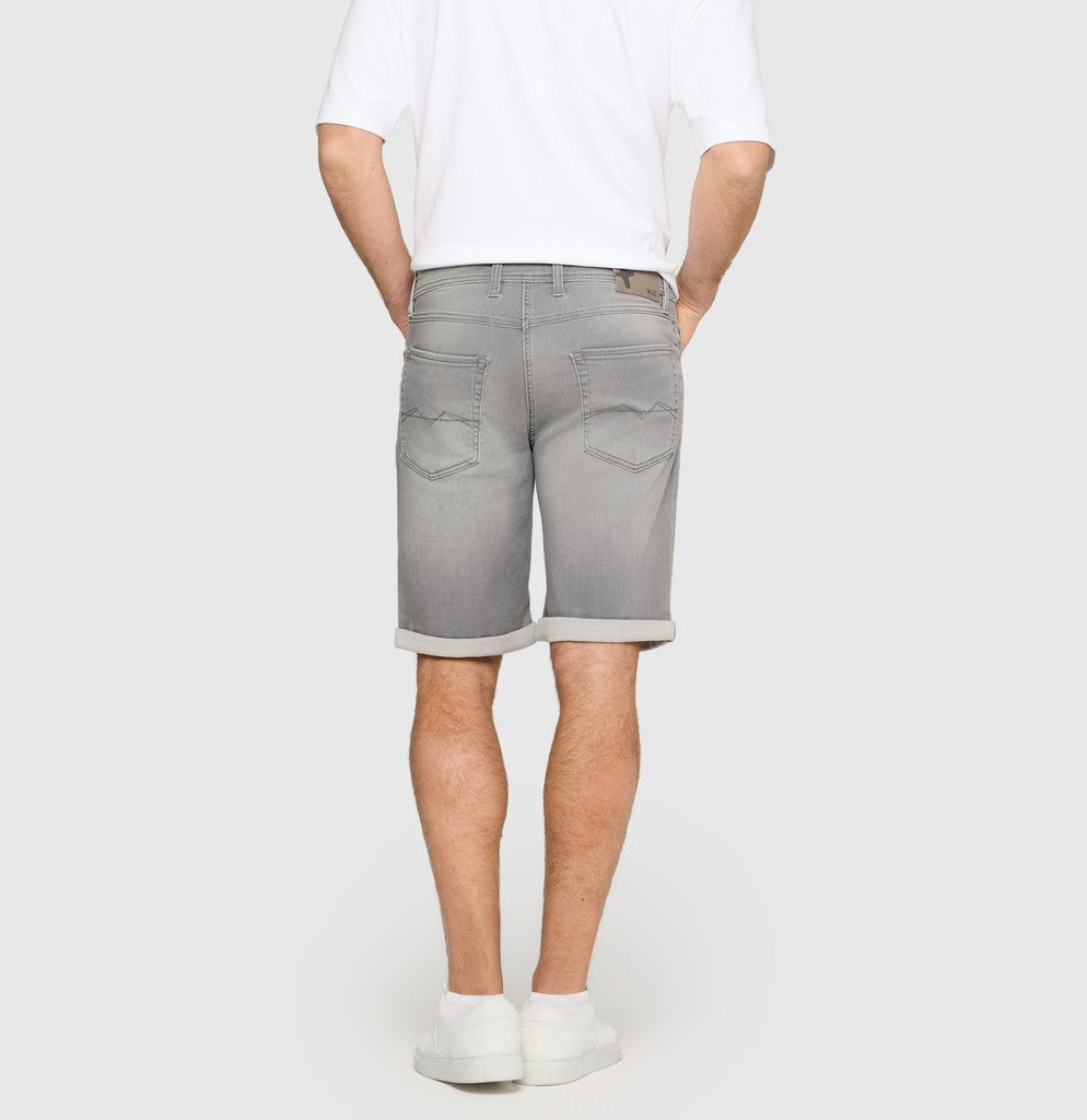 Jogn Bermuda