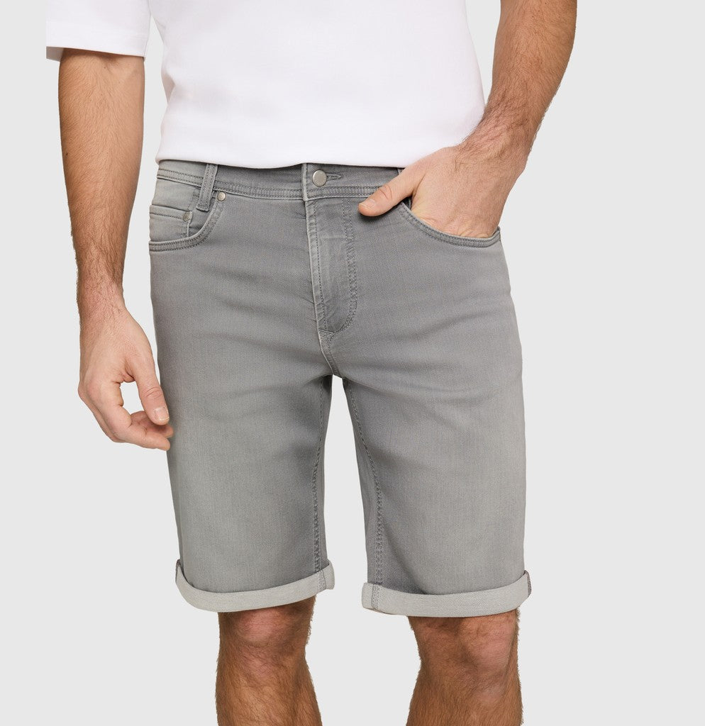 Jogn Bermuda
