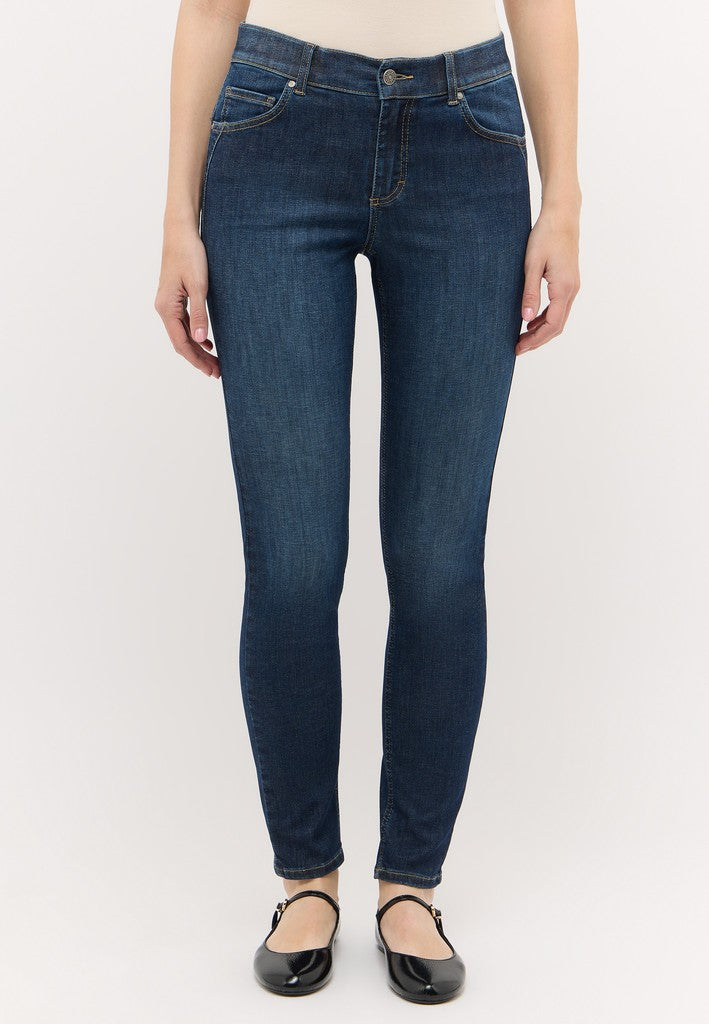 SKINNY SHAPE