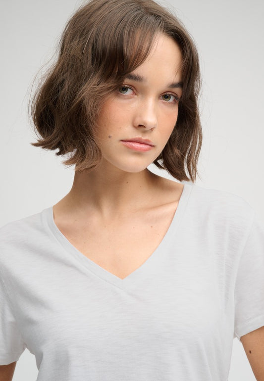 STUDIOS SLUB EMB VEE TEE