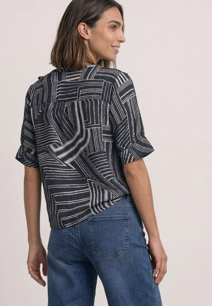 Tunic blouse w ruffle details
