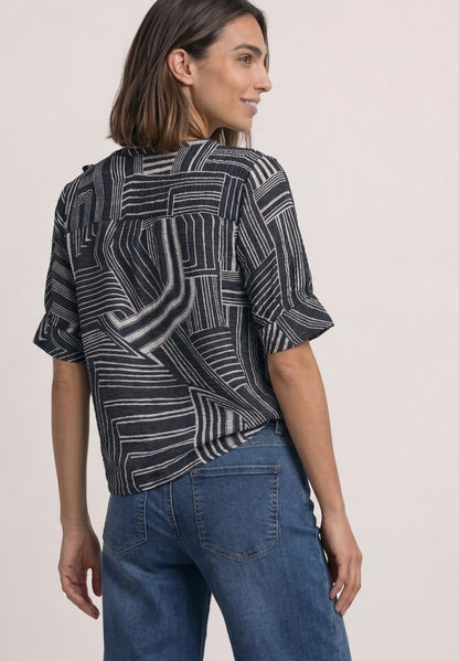 Tunic blouse w ruffle details