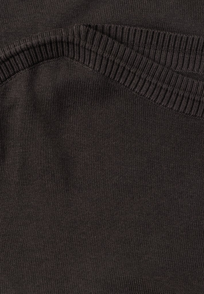 QR_basic u-boat sweater
