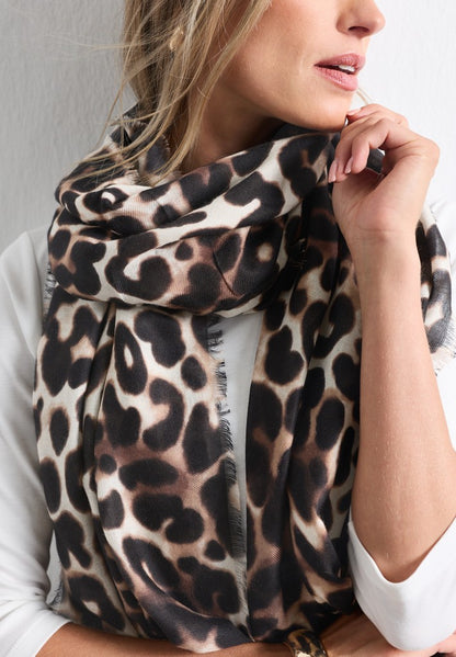 OP_ Warm Light Leo Longscarf