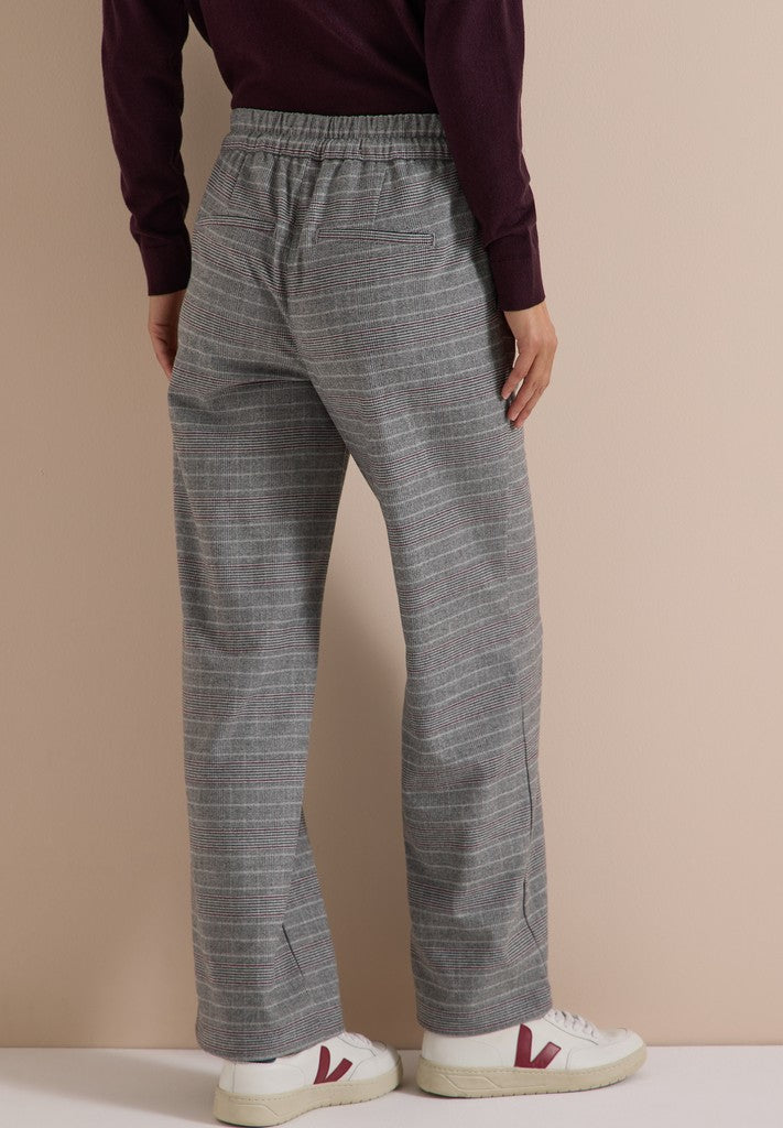 Style Neele Check