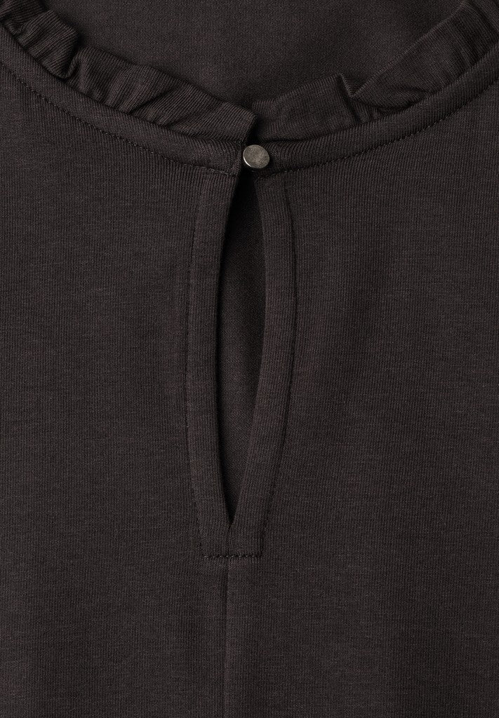 LTD QR frill neck basic shirt