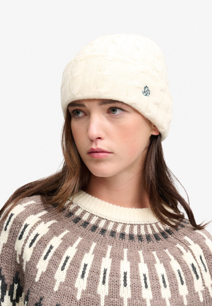 PREMIUM CABLE KNIT BEANIE HAT