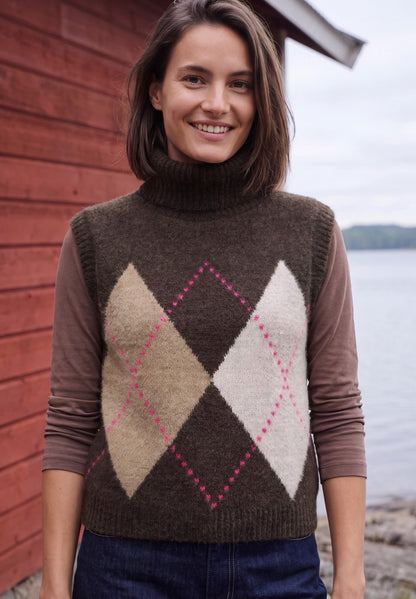 TOS Featheryarn argyle vest